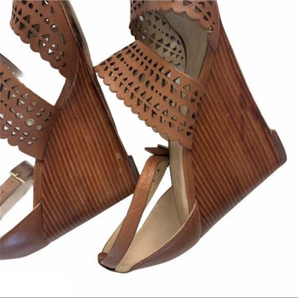 Tory Burch Perforated Gladiator Wedge Sandal 8.5 - Picture 10 of 13